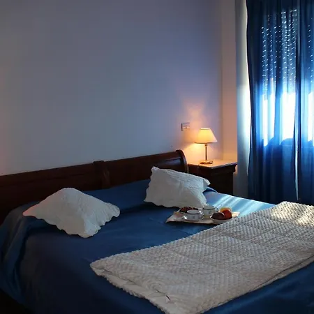 Napoleon ホテル ポントレーモリ